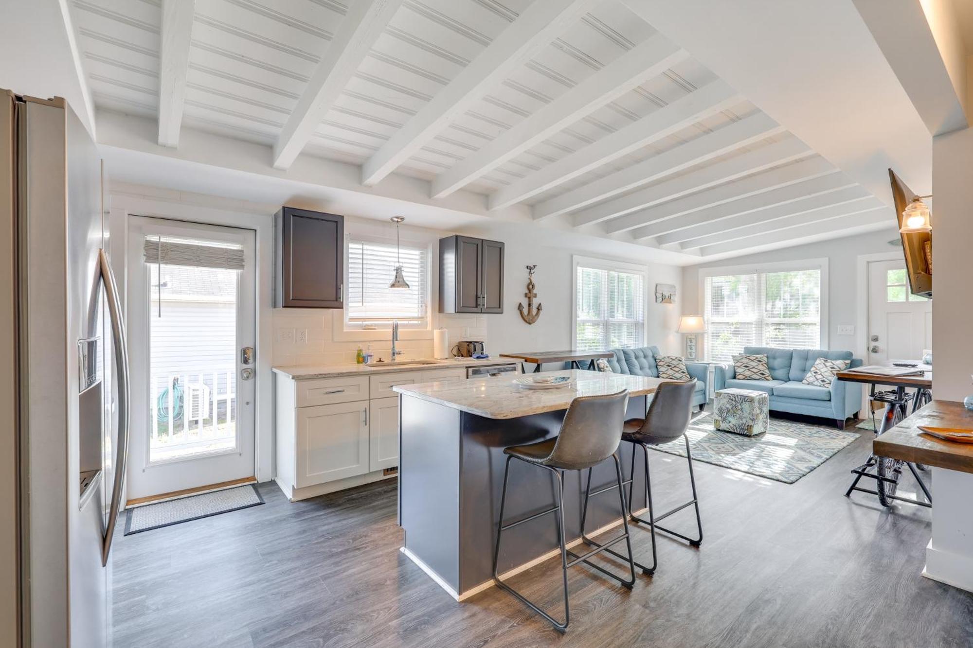 Modern Oak Island Escape 1 Mile To Long Beach! Exterior foto