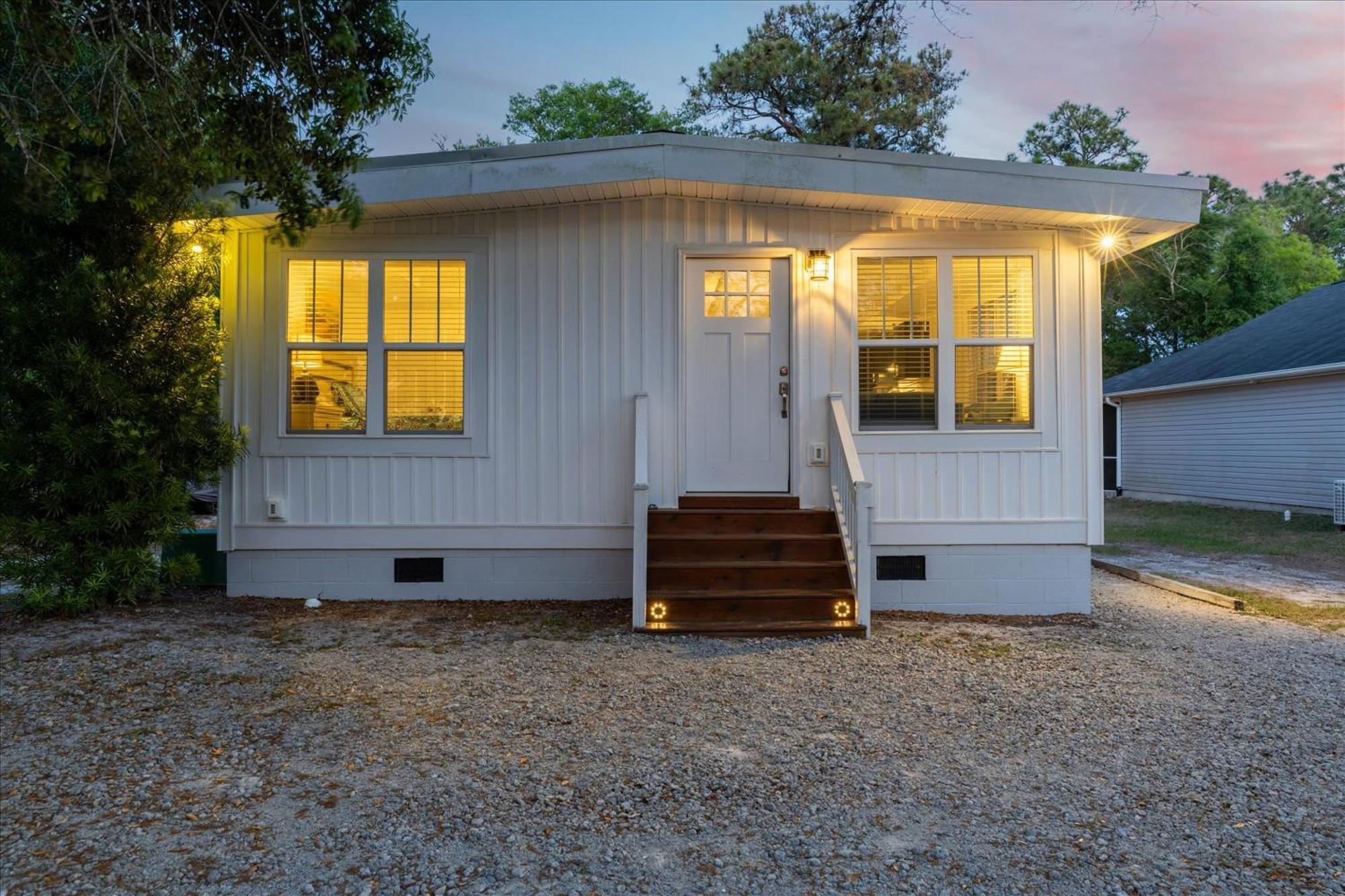 Modern Oak Island Escape 1 Mile To Long Beach! Exterior foto