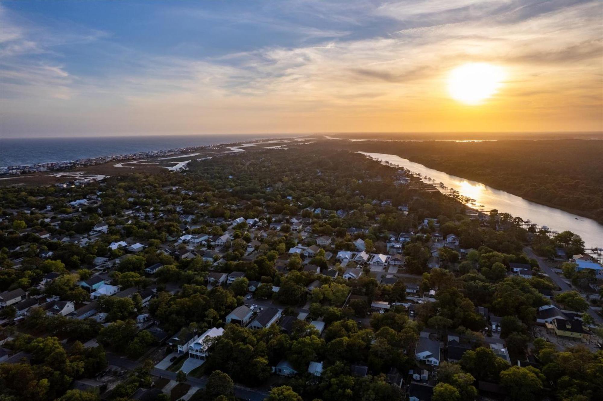 Modern Oak Island Escape 1 Mile To Long Beach! Exterior foto
