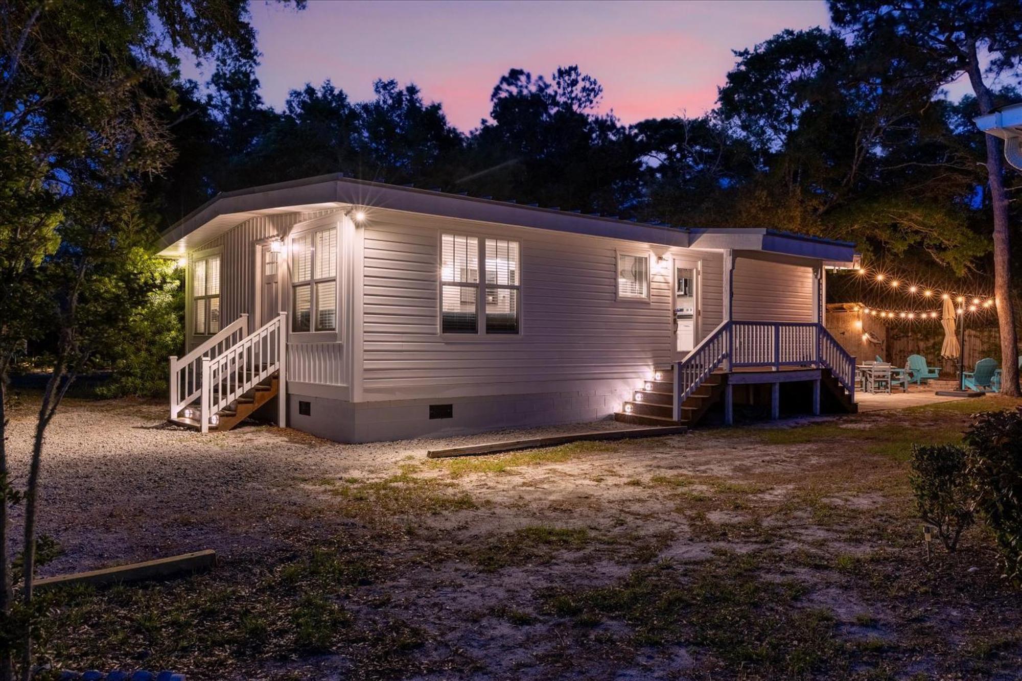 Modern Oak Island Escape 1 Mile To Long Beach! Exterior foto