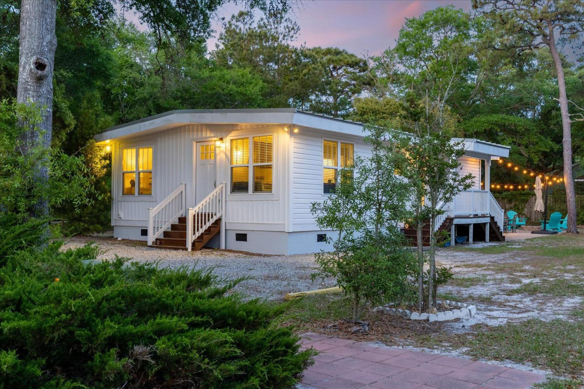 Modern Oak Island Escape 1 Mile To Long Beach! Exterior foto