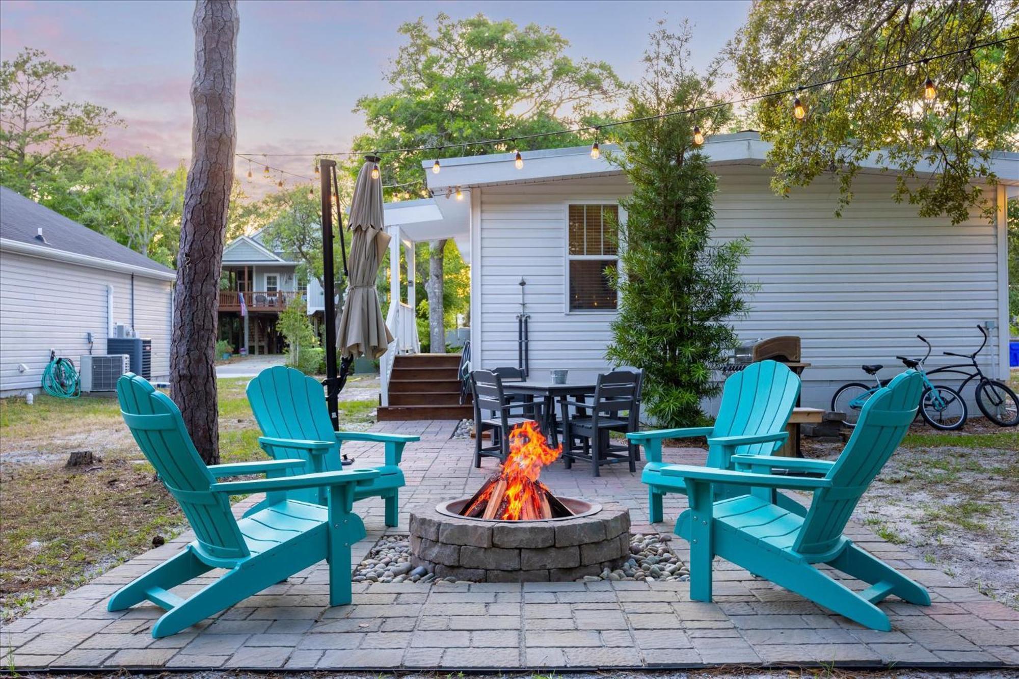 Modern Oak Island Escape 1 Mile To Long Beach! Exterior foto