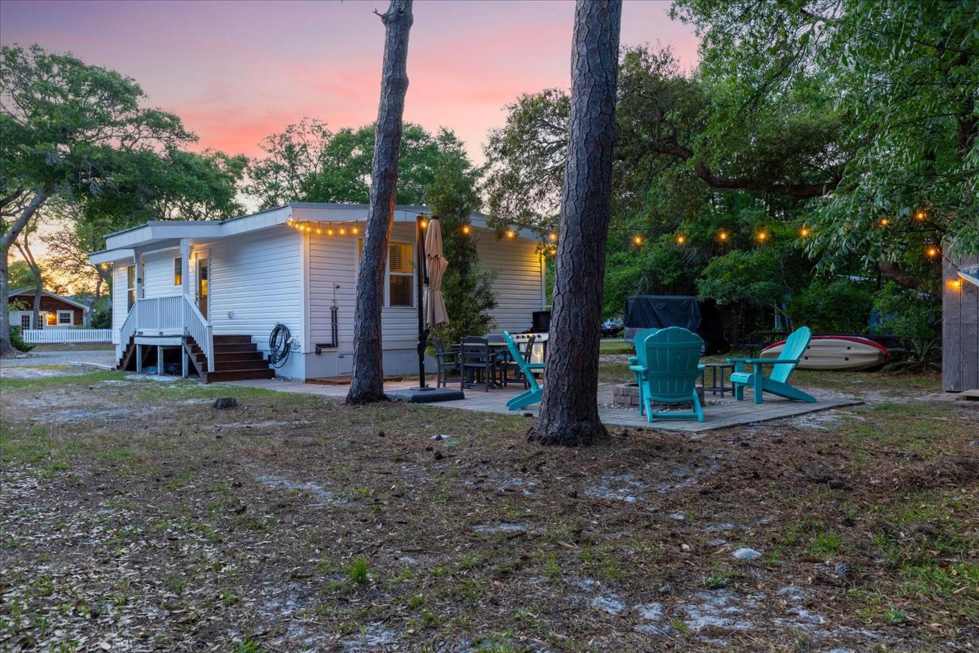 Modern Oak Island Escape 1 Mile To Long Beach! Exterior foto